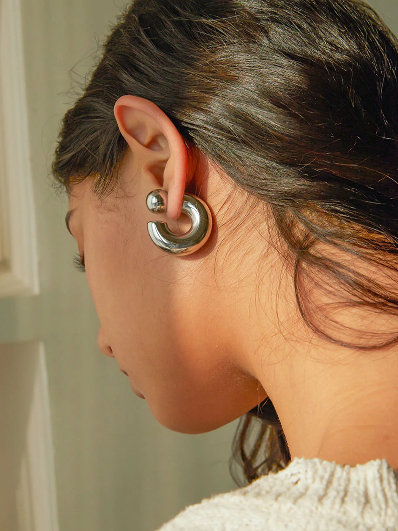 Fashionable C-Shaped Earrings with Unique Design