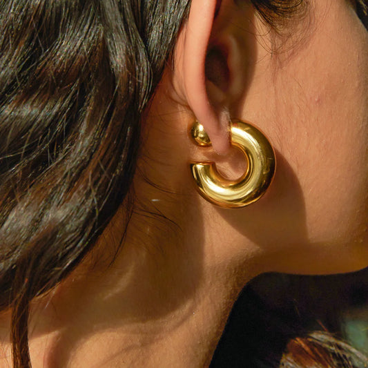Fashionable C-Shaped Earrings with Unique Design
