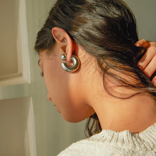 Fashionable C-Shaped Earrings with Unique Design