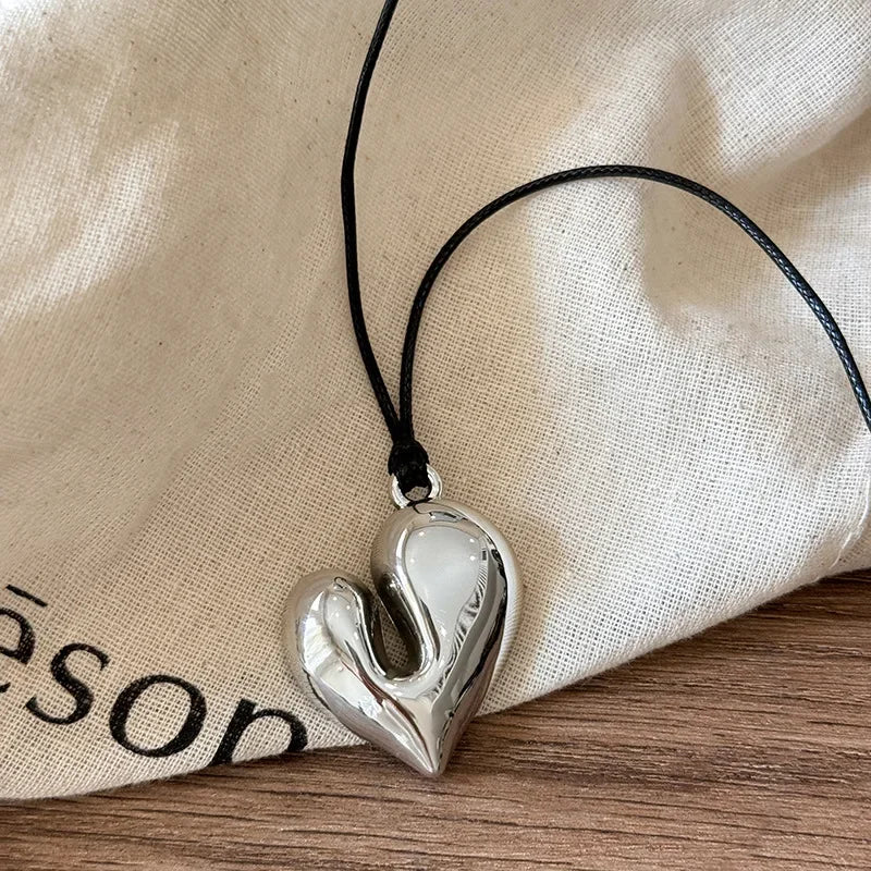 LATS Vintage 80s Red Heart Pendant Necklace