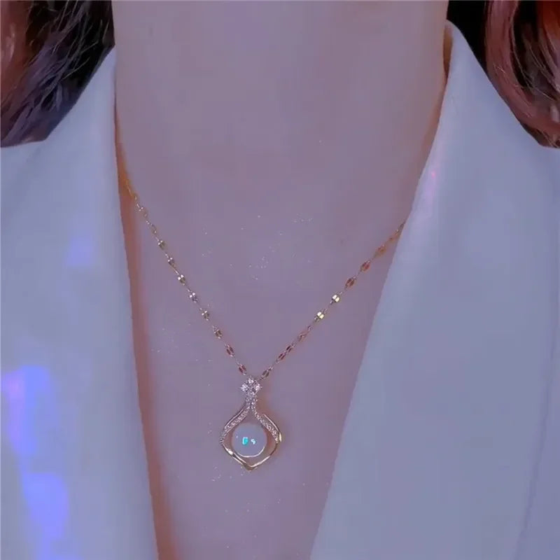NEULRY Metal Style Silver Color Triangle Pendant Necklace