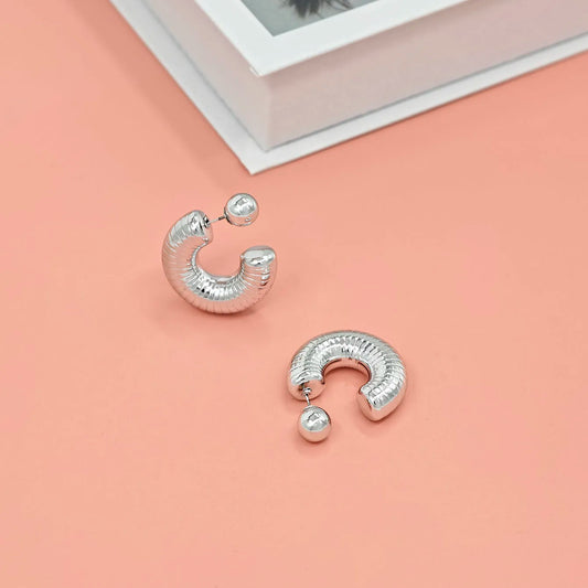 Fashionable C-Shaped Earrings with Unique Design